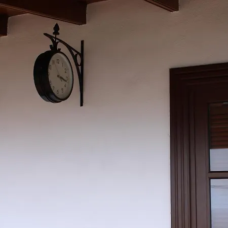 Mama Ye Лодеро