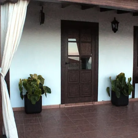 Mama Ye Лодеро